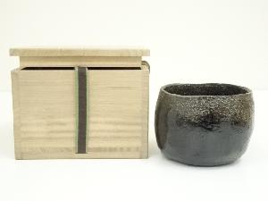 飛龍造　黒釉茶碗（保護箱）